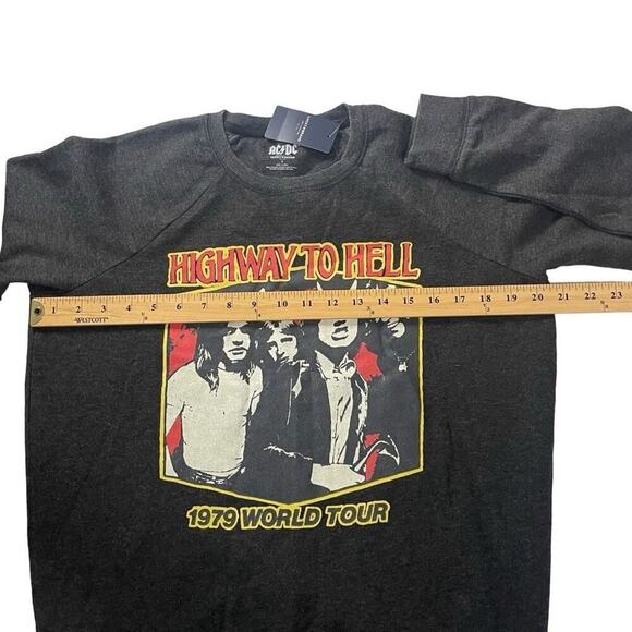Lucky Brand AC/DC Highway To Hell Pullover Sweatshirt Sweater Size Small New - Picture 4 of 13